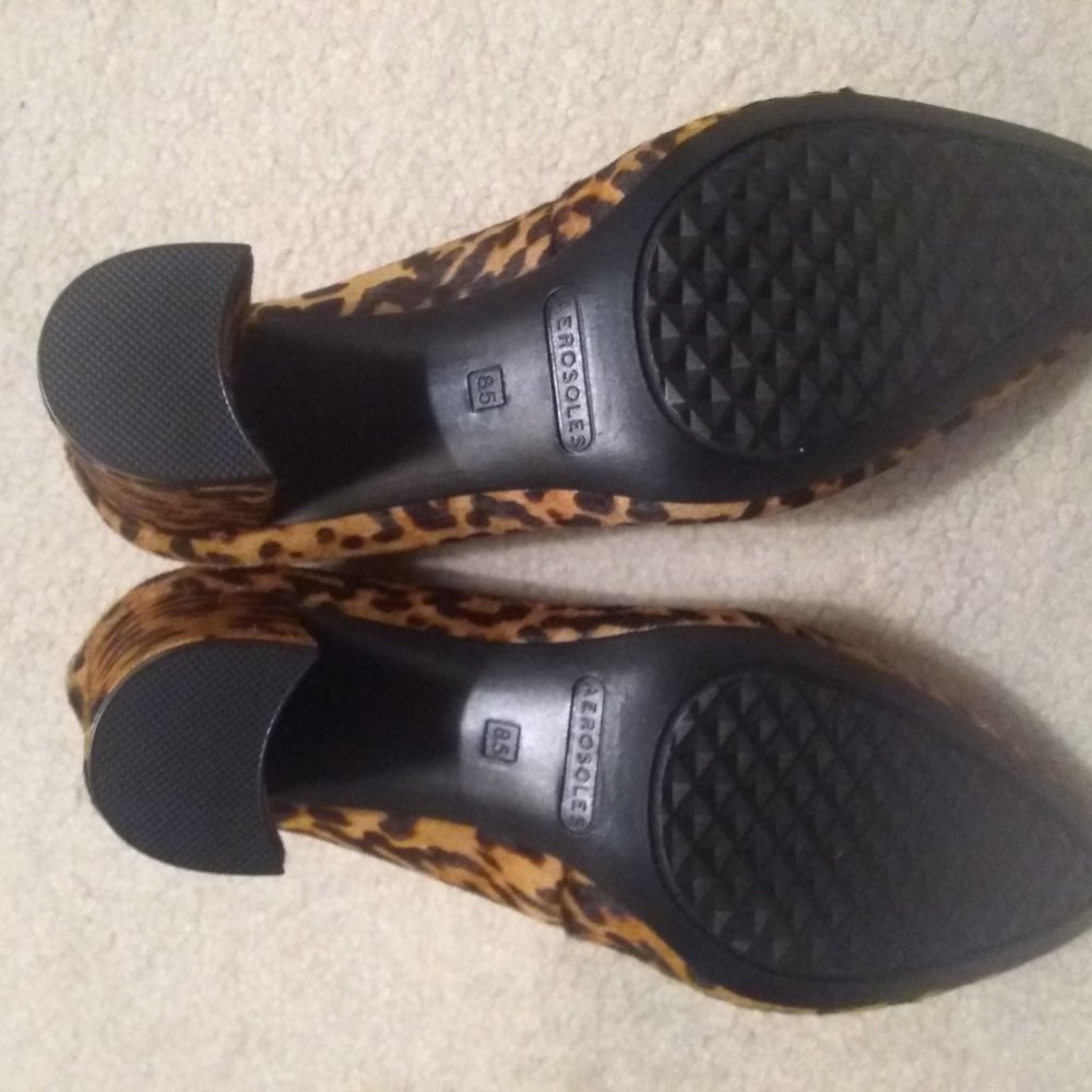 Shoes - Picture 2 of 3